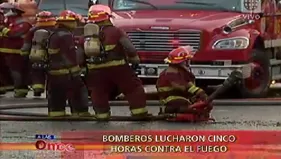 El loable trabajo de los Bomberos en la Plaza Dos de Mayo