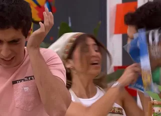 Alessia lanzó fuerte golpe a Jimmy 