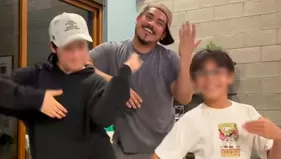 Erick Elera se luce bailando "Tic tic tac" junto a sus hijos