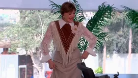 Francesca sorprendió bailando huayno en la Corporación Maldini