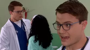 ¡Qué roche! Lucero quiso besar a Francisco y él la paró.
