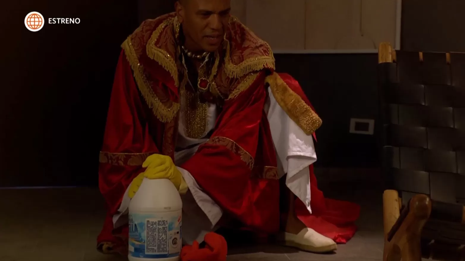 Gaspar borrando las huellas de los Gonzáles