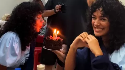 Guadalupe emocionada en su cumple | Composición: Katherine Lozano | Fuente: Instagram guadalupefarfan