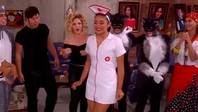 July se convirtió en enfermera sexy