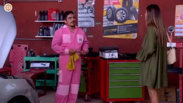 Macarena reclamando a Joel.