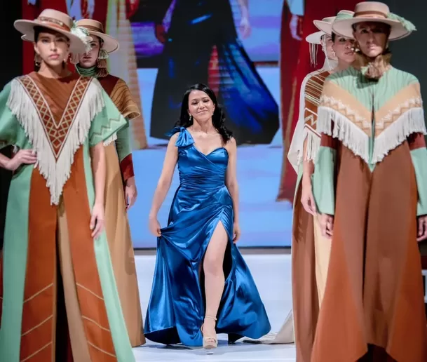 Maydha Sosa en su desfile de modas. Fuente: Instagram