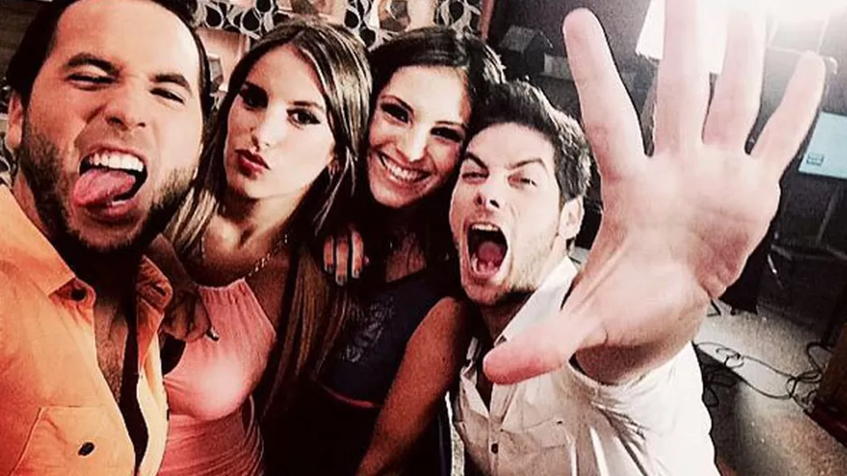 Mira cómo se divierte Nicolás y sus nuevas amigas en las grabaciones de AFHS.