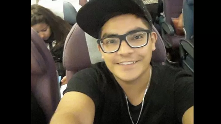 Erick Elera ya en el avión.