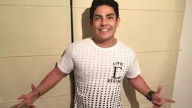 	<p>Navidad: Erick Elera sorprendi&oacute; cantando divertido villancico.</p>