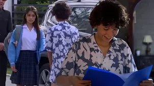 Oto estalló de emoción por tierno regalo de Angelita