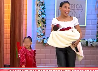 Samahara Lobatón presentó en vivo a sus hijas