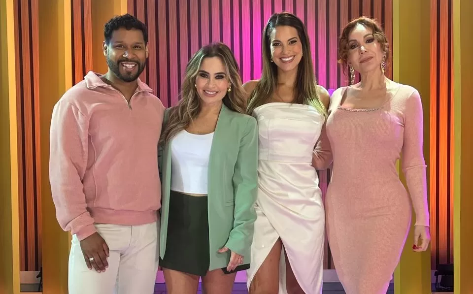 Valeria Piazza con sus compañeros de América Hoy.