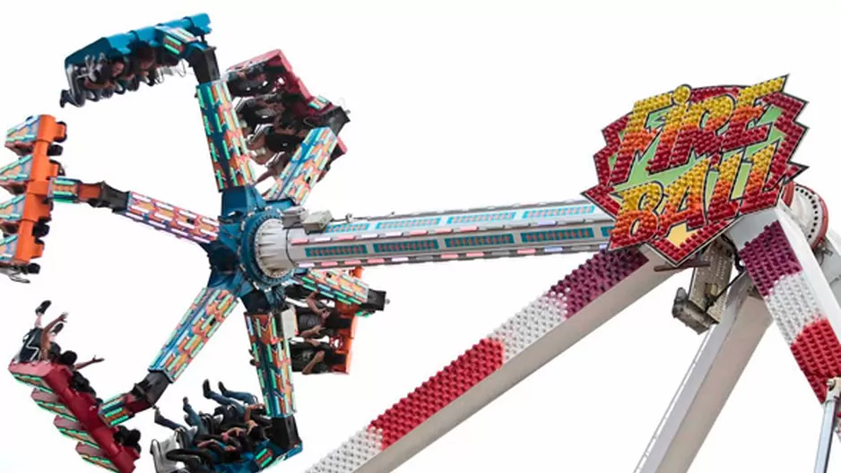 Disfruta de un día en el parque de diversiones