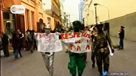 	<p>La manifestación despertó la atención de los transeúntes. Video: <span class="caps">DAD</span></p>