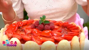 Receta fácil de Carlota de fresas con bizcotelas