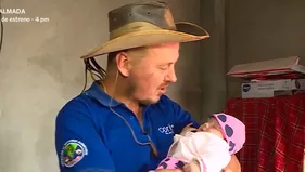 Gringo Karl presenta a su hija recién nacida que tuvo con Milagros Ávila: "Es mi princesita"