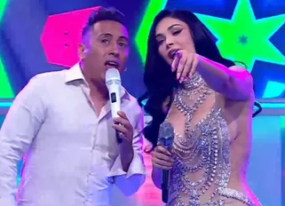 Christian Cueva y Pamela Franco cantaron en TV