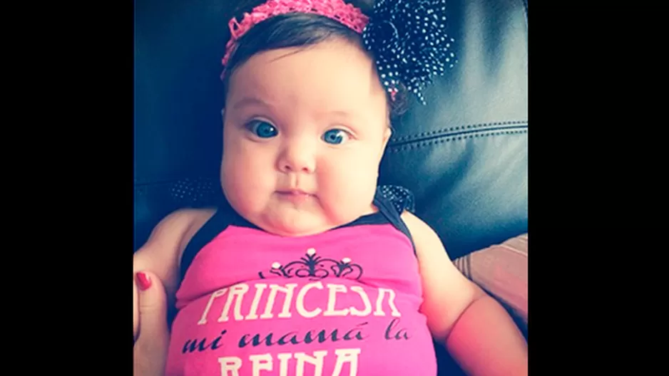 	La bebé de Gino Pesaressi lució su disfraz por Halloween