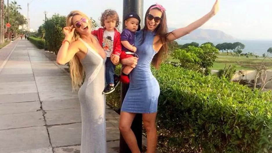 Los bebés de Natalie Vértiz y Sheyla Rojas disfrutaron de su primer paseo juntos.