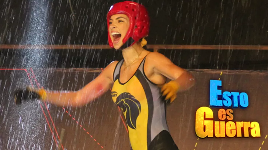 Natalie Vértiz entrena con una guerrera