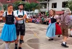 Ducelia Echevarría y su hija Claire cautivan con baile típico de Pozuzo por Fiestas Patrias