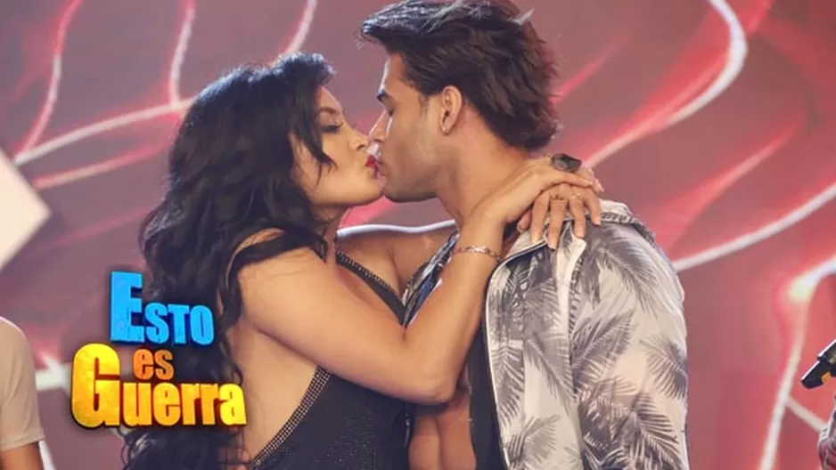 Beso de Michelle Soifer y Erick Sabater.