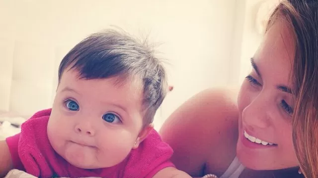 	Gia Pesaressi y su mami Mariana V&eacute;rtiz.