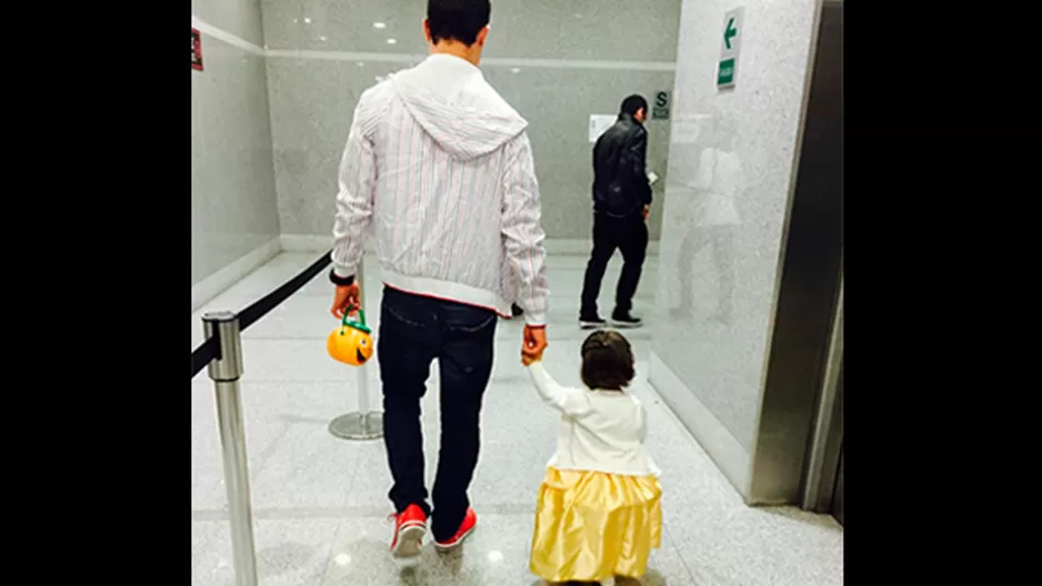 	Gino Pesaressi, Mariana V&eacute;rtiz G&iacute;a disfrutaron un Halloween inolvidable