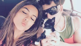 	<p>Ivana Yturbe e Ike Parodi junto a su mascota</p>