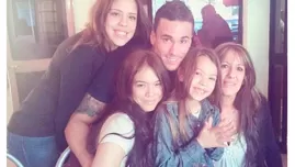 	<p>Gino Assereto feliz con las mujeres de su vida</p>