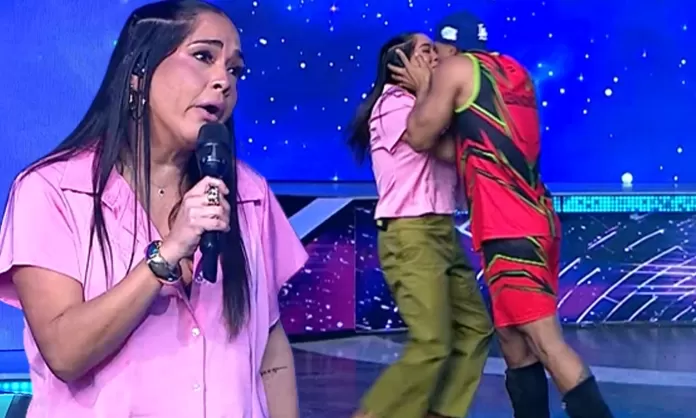 ¿Katia Palma se incomodó con Leandro por robarle un beso? - América TV