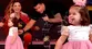 Korina Rivadeneira y Mario Hart cautivaron con tierno baile navideño junto a su hija Lara en vivo