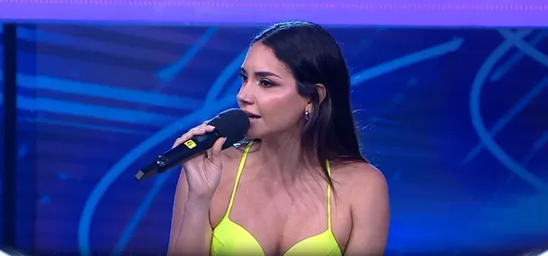 Maricielo Gamarra exponiendo a Doménica Delgado