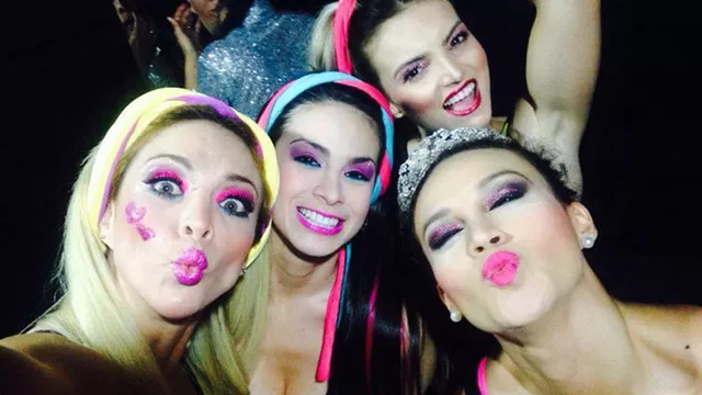 	Sheyla, Sully, Angie y Cachaza como payasitas.