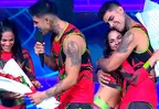 Paul Michael sorprendió a Raysa Ortiz con ramo de rosas en vivo