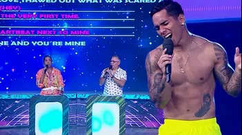 Raúl Carpena cantó en inglés y dejó en shock a todos