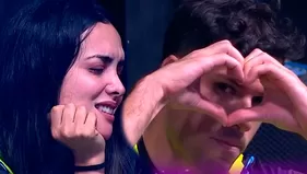 Rosángela Espinoza cantó tema a Patricio Parodi y así reaccionó