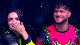 Rosángela Espinoza y Fabio Agostini infraganti en detrás de cámara