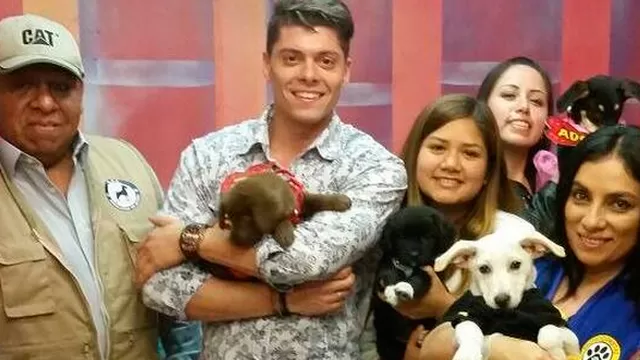 	Ignacio Balad&aacute;n adopt&oacute; mascota y luce feliz en redes sociales