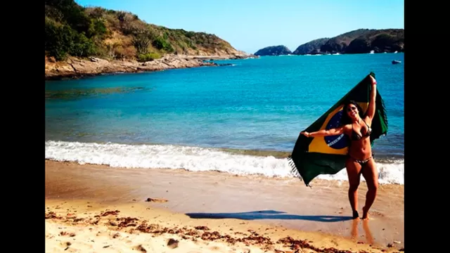 	Vania Bludau lució espectacular figura en las playas de Brasil