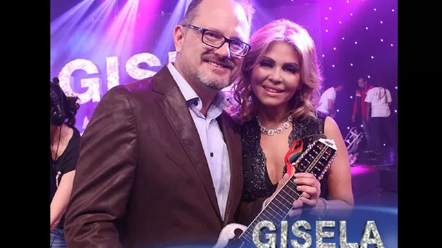 	Gisela Valc&aacute;rcel entrevist&oacute; a su cantante favorito Marcos Witt.