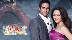 Alesandro logra besar a Marcela