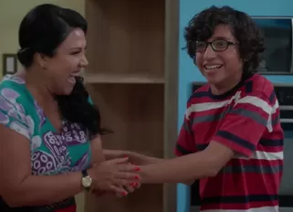 Estela sorprendió a Pochito con viaje a Estados Unidos