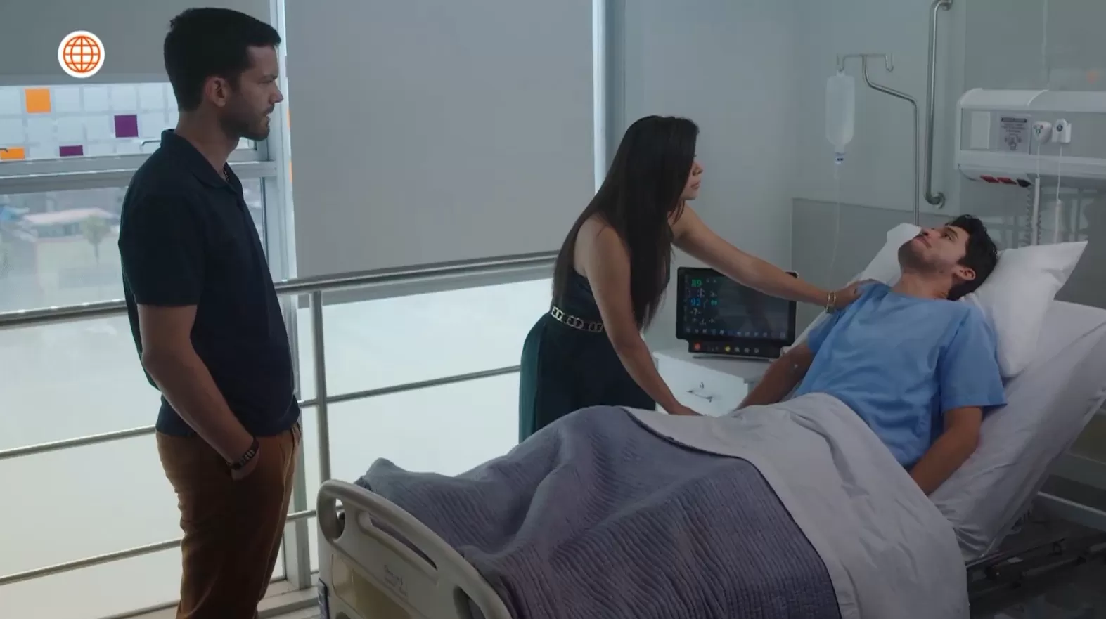 Gabriel indignado con la situación en Luz de Luna 4