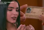 Mabel se emocionó al ver el documento de identidad de Salvador 