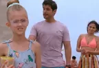 Vania arruinó romántico momento a Renato y le hizo creer a jovencita que él es su papá