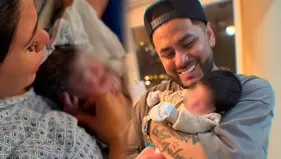 Bryan Torres mostró el rostro de su bebé con Samahara Lobatón