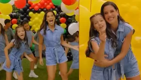 María Pía Copello y su hija cantan nueva versión "El semáforo"