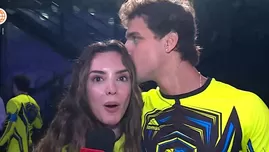 ¿Gabriel Meneses y Rosángela Espinoza repitieron su beso en detrás de cámaras?