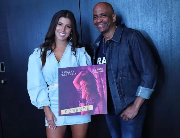 Yahaira Plasencia y Sergio George en el estreno de 'Cobarde'. 